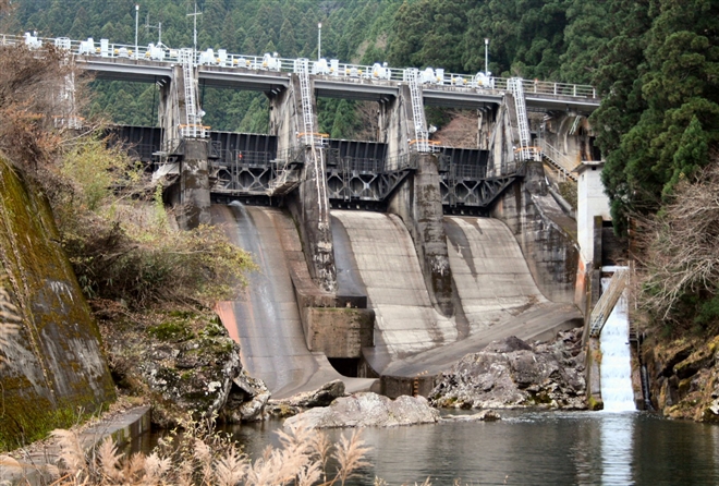 フォト・アーカイブス 拡大写真 ダム便覧